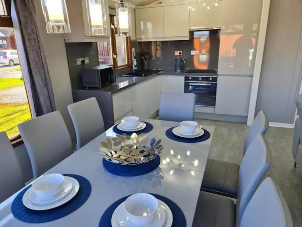 Warton 4 Bed Luxury Lodge With Hot Tub Near Lake District מראה חיצוני תמונה
