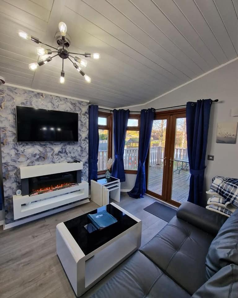 Warton 4 Bed Luxury Lodge With Hot Tub Near Lake District מראה חיצוני תמונה