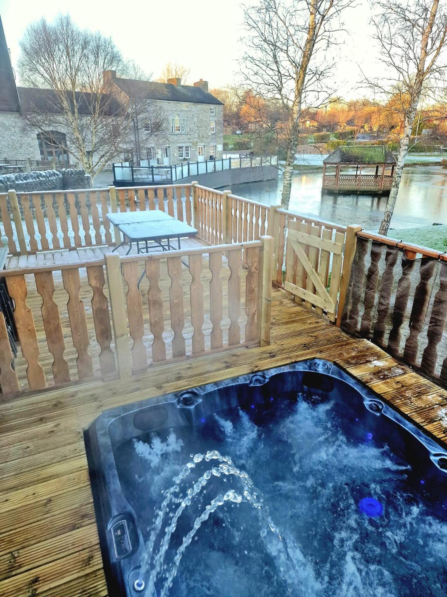 Warton 4 Bed Luxury Lodge With Hot Tub Near Lake District מראה חיצוני תמונה